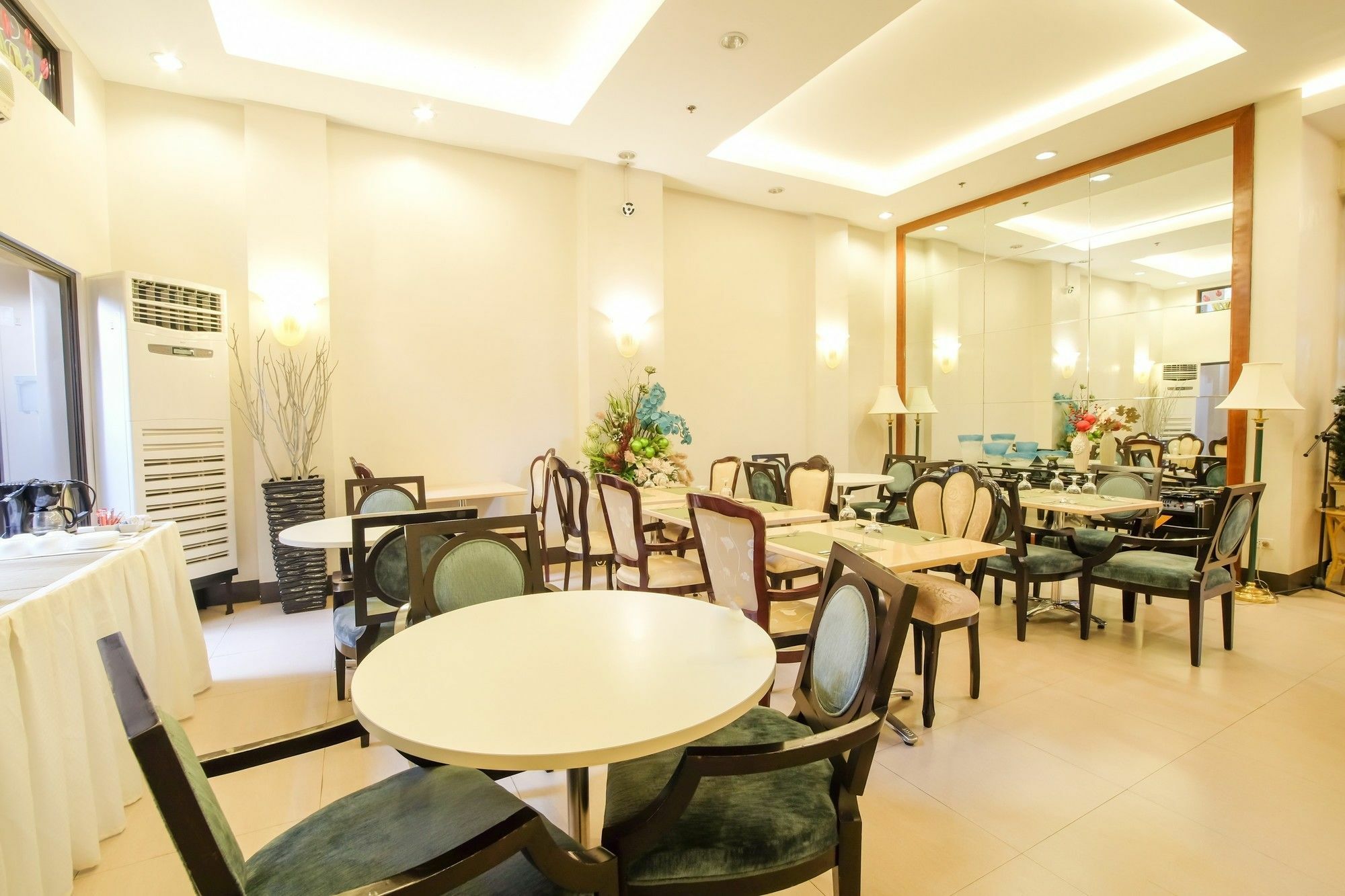 Zen Rooms Del Pilar Malate Manila Kültér fotó